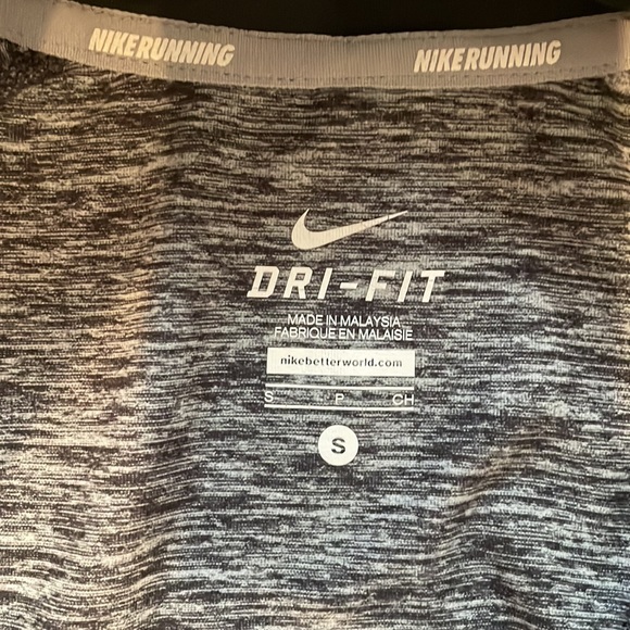 Nike Running - Nike Womens 15k Toronto - Picture 3 of 3